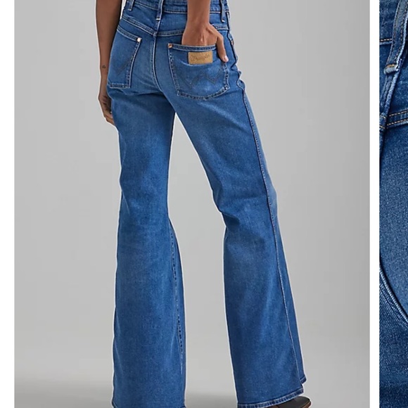 WOMEN'S WRANGLER® WANDERER 622 HIGH RISE FLARE JEAN IN SMOKE SEA - Picture 12 of 12